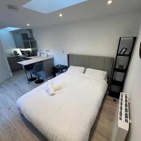 Whitsun Studio - Brand New Listing! Бристоль Екстер'єр фото