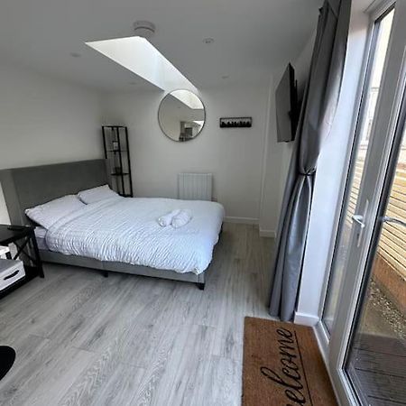 Whitsun Studio - Brand New Listing! Бристоль Екстер'єр фото
