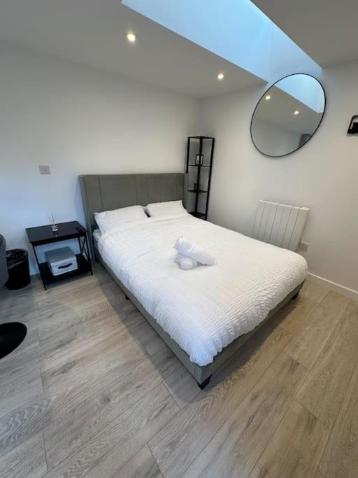 Whitsun Studio - Brand New Listing! Бристоль Екстер'єр фото